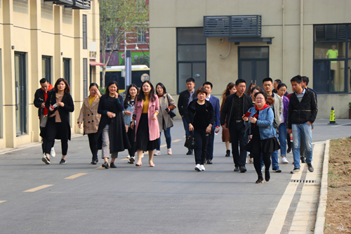 20190404合肥高新區(qū)長寧社區(qū)來廬陽建華文創(chuàng)園考察學(xué)習(xí)  (1).jpg